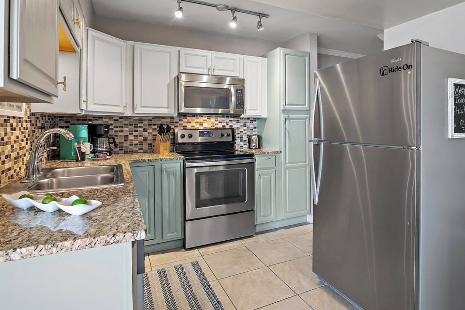 Kitchen with Stainless Steel Appliances; Refrigerator, Stove/Oven, Microwave & Dishwasher