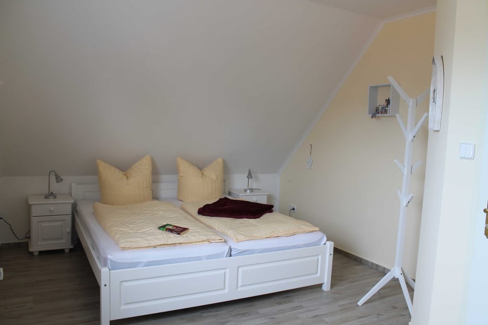 6 R-FeWo 3 Käptn - House Fiedor in the seaside resort of Zempin Apartment in Mecklenburg-Vorpommern, Germany