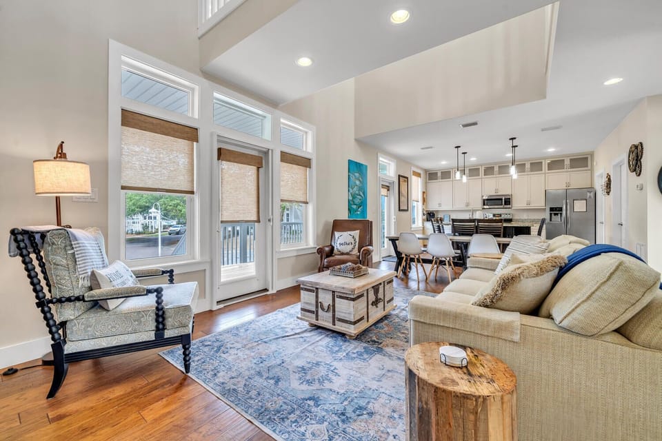 Custom blinds, open floor plan, large front porch and patio