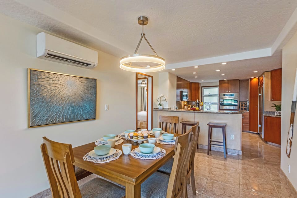 Casual island seating that blends effortless style with laid-back Hawaiian comfort!