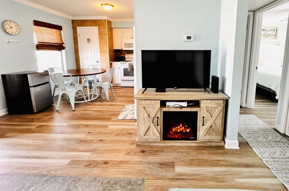 The kids will have plenty of entertainment after playing all day at the beach with this brand new Xbox S console with 2 controls and Roku Smart TV with hundreds of streaming channels, cable with all major networks and ultrafast wifi.