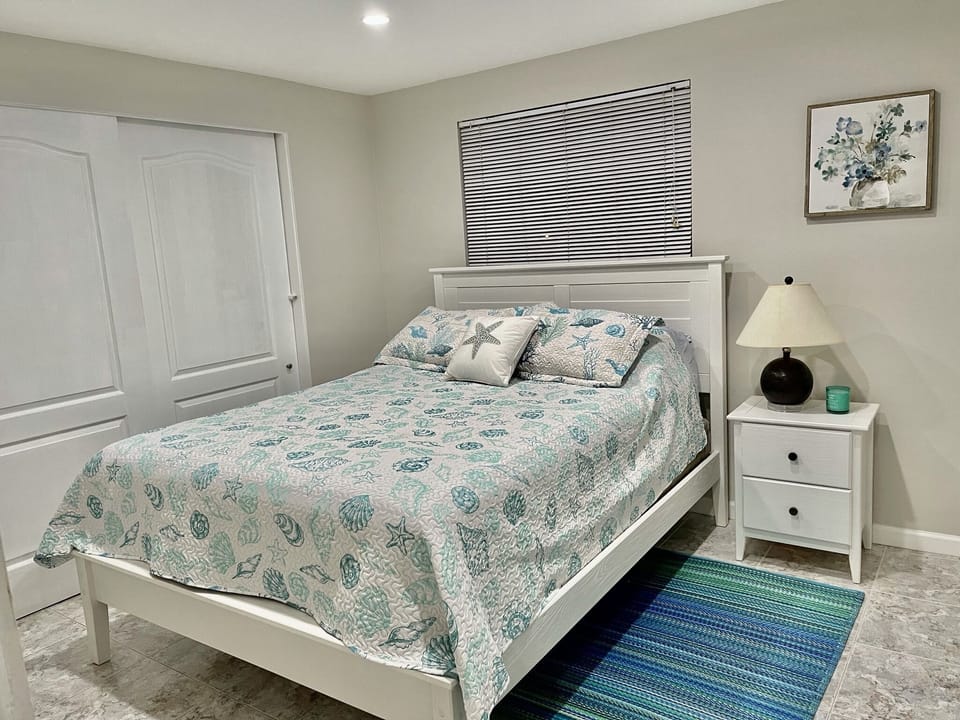Queen Bed