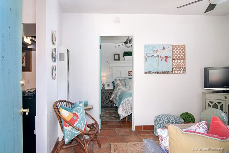 Living room + Suite