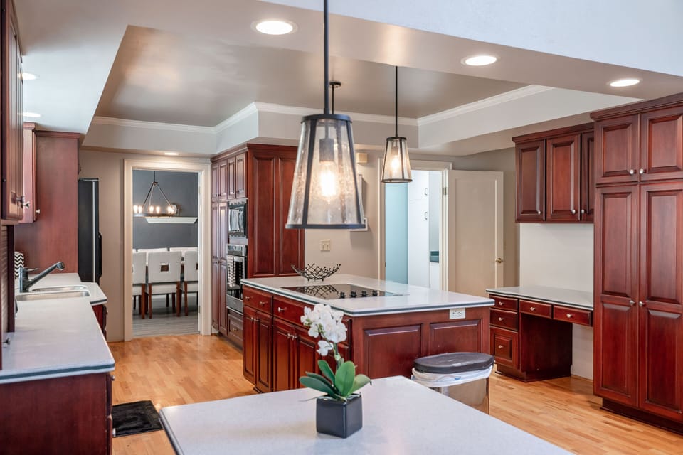 Full kitchen