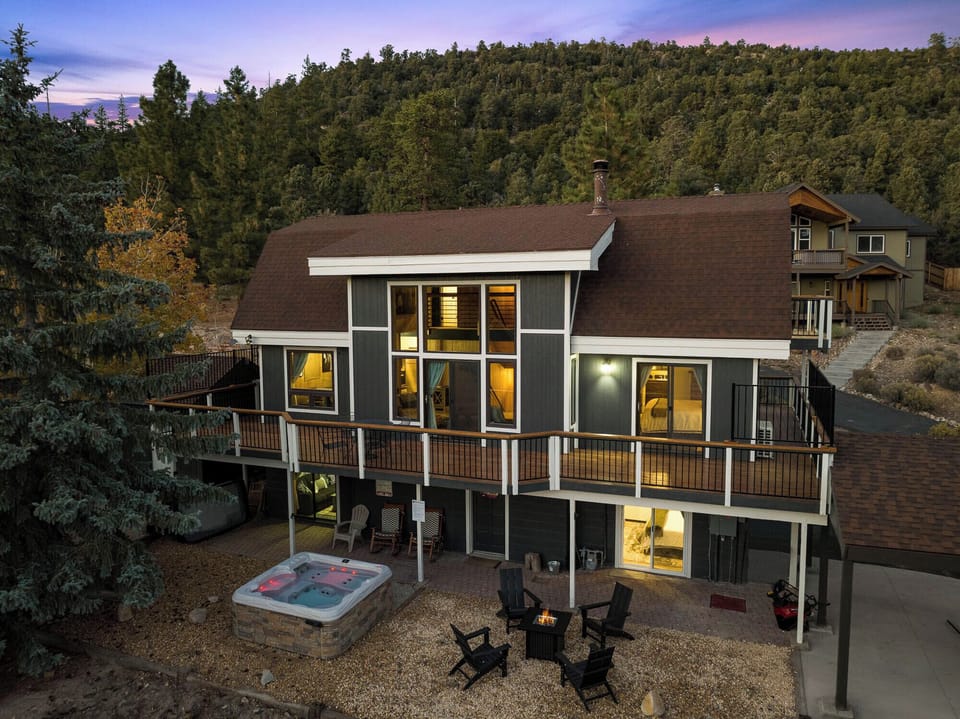 Get Ready To Be Blown Away By The Breathtaking Views! With Not One, Not Two, But Three Decks That Offer 360° Views Of The Majestic Mountains And Ski Slopes.
