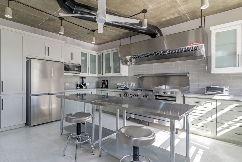 Fully equipped kitchen