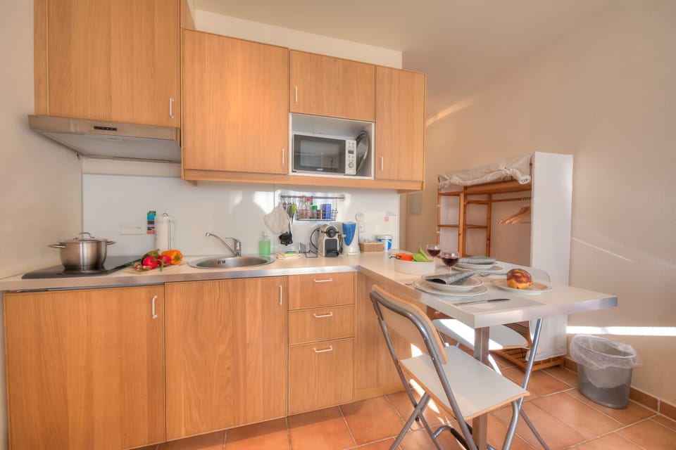 Kitchen and dining area