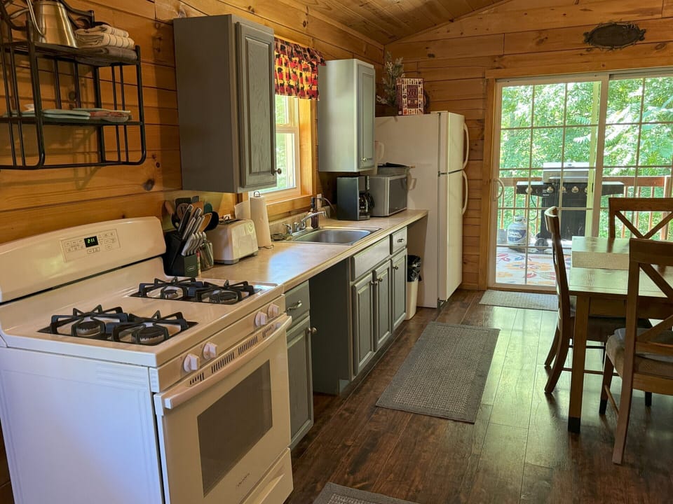 1st Choice Lodging - Prairie Rose 9