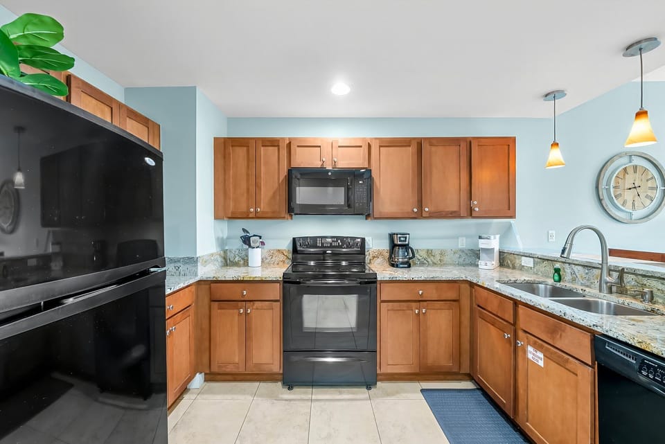 The kitchen has plenty of counter space and all the cooking utensils you need in order to make yourself at home.