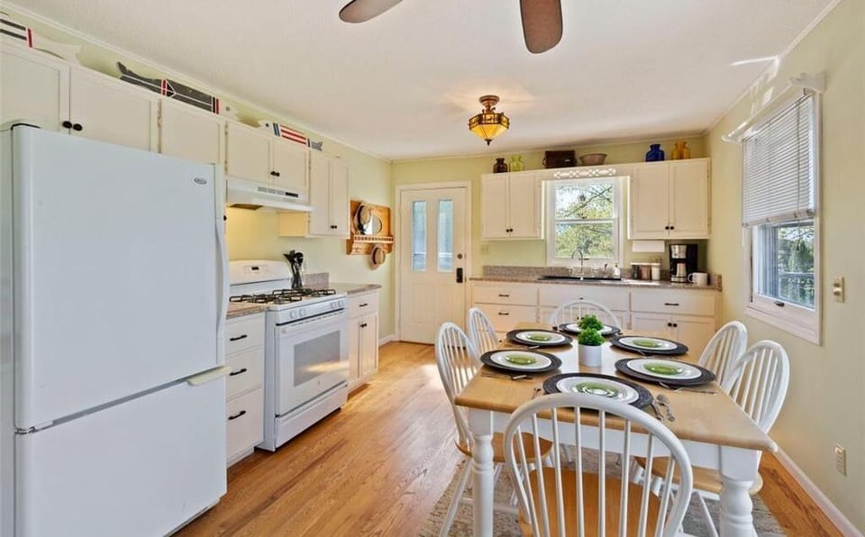 Spacious Kitchen