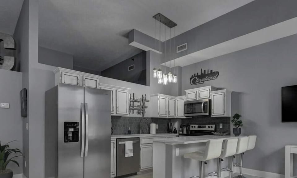 The classy interior design blends elegance and sophistication, with tasteful furnishings and stylish accents. Modern touches meet timeless charm, creating a refined, luxurious, and inviting atmosphere that makes the space feel both comfortable and up