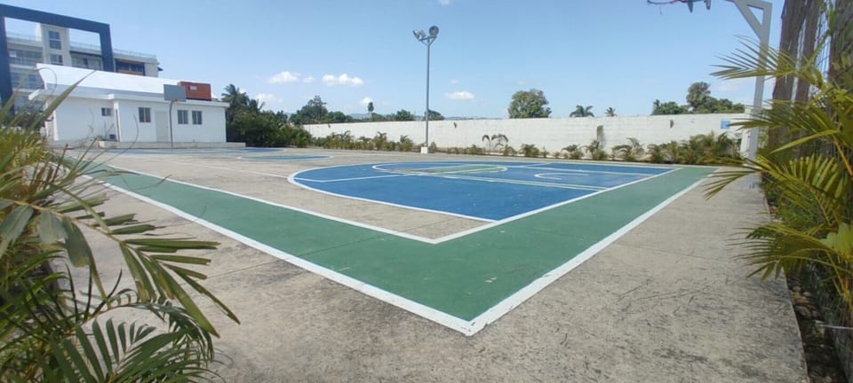 Sport court