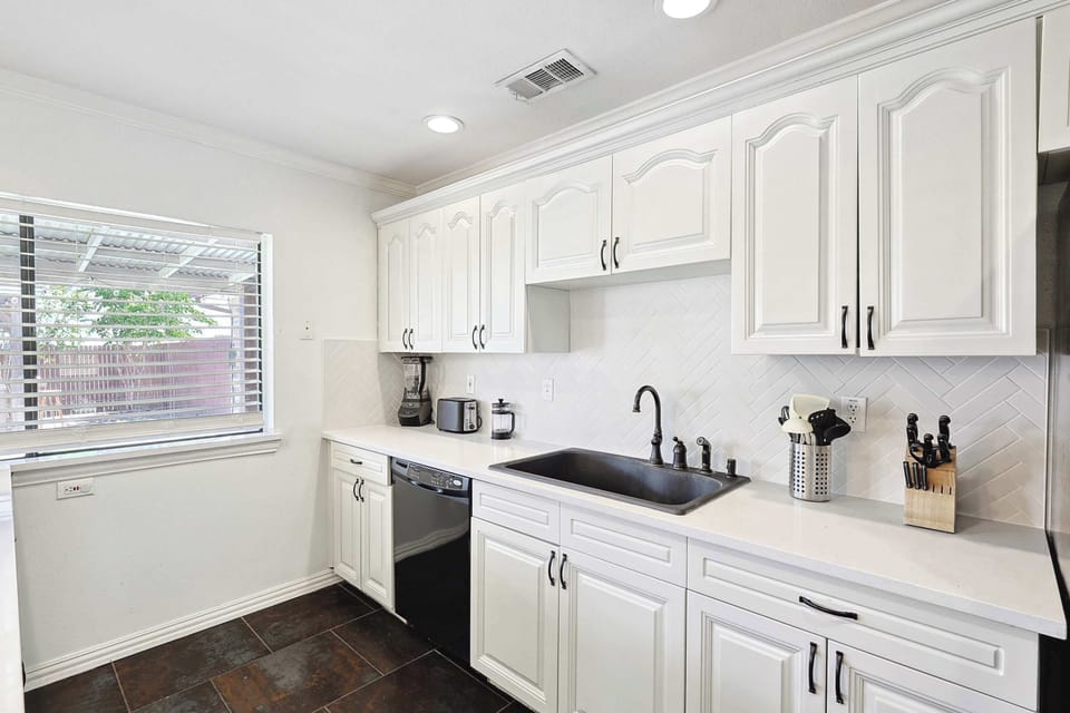 Fully equipped kitchen