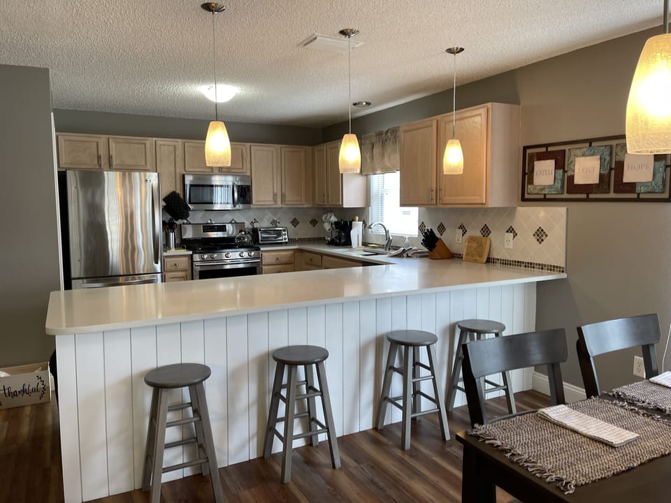 Bar area with quartz contertops