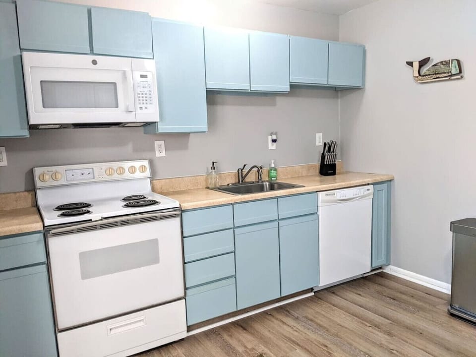 Roomy kitchen with lots of room to prep meals.