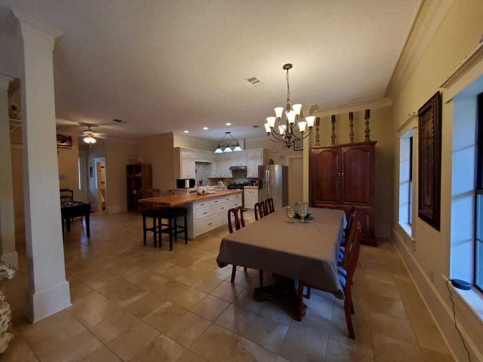 Open concept Kitchen and living area. Perfect for large group