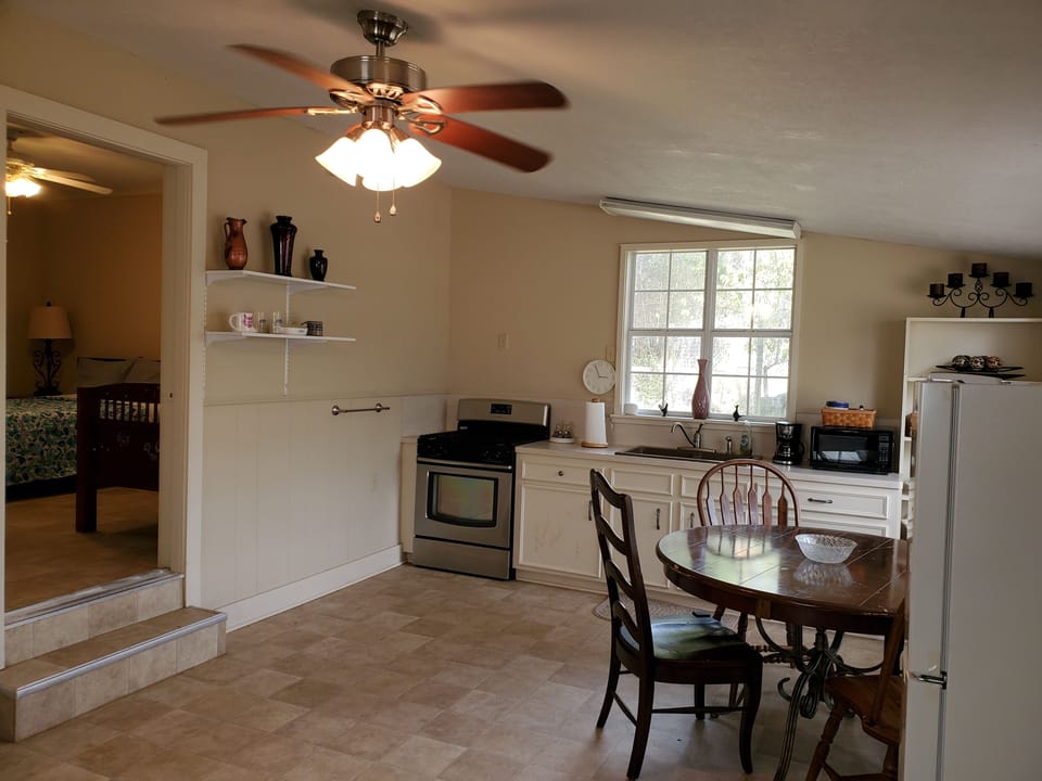 GuestHouse Dining area and Kitchen