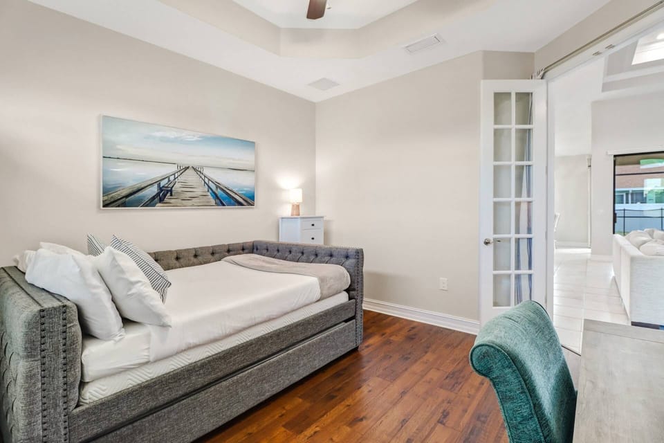 The daybed has a full mattress, allowing this room to function as a 4th bedroom, if needed.