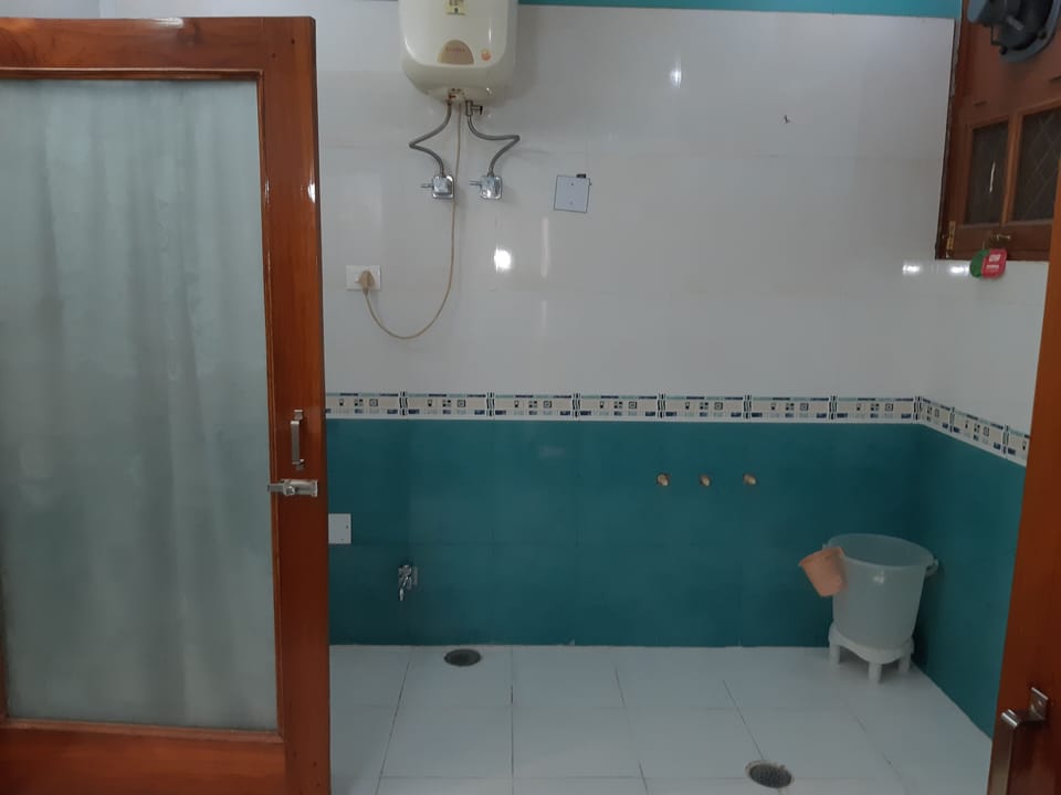 Bathroom 1 of 2BHK Executive Suite SA5