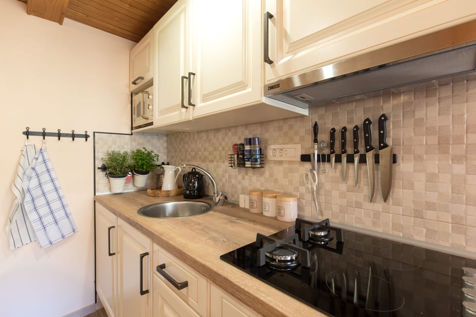 Fully equipped kitchen