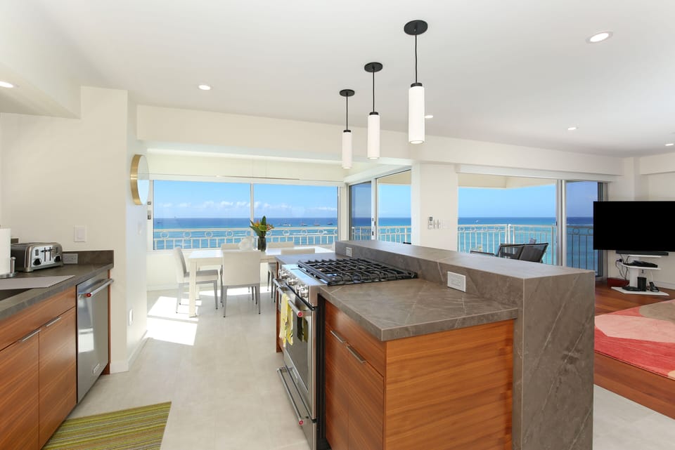 Full Kitchen