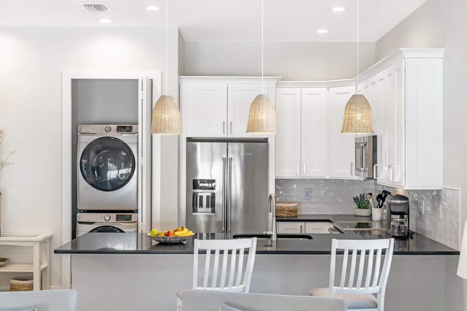 Fully equipped Kitchen - KitchenAid Appliances