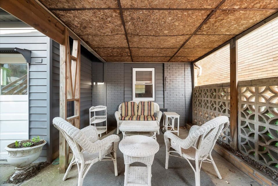 A cool covered patio to hang out!