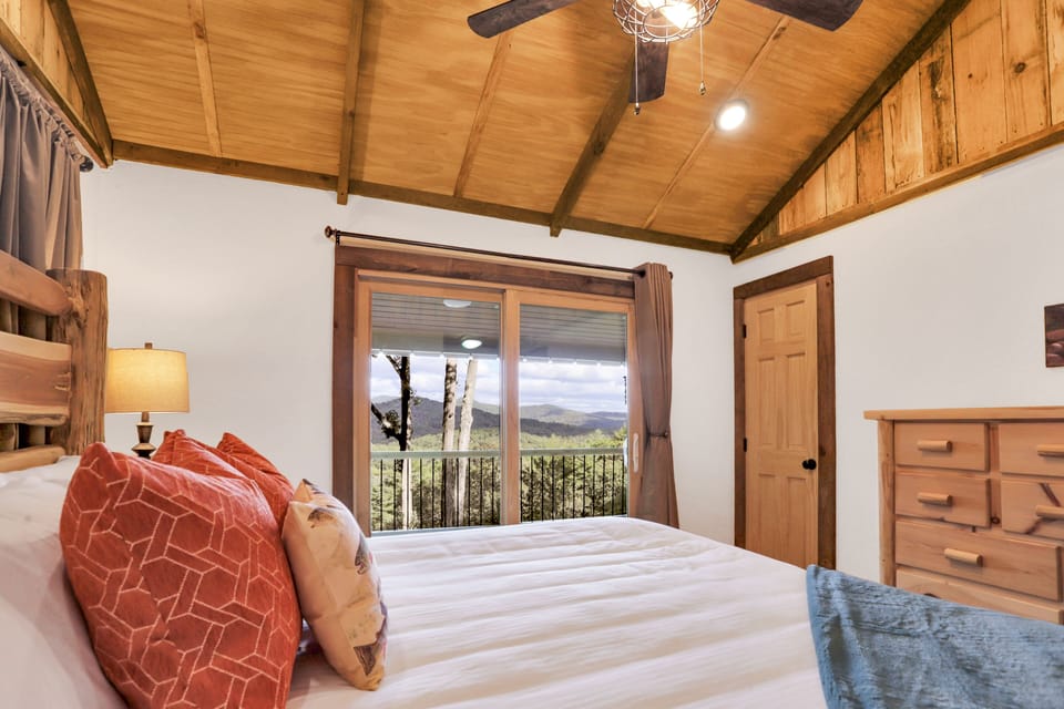 Wake up in the joyful Trout Room, savor the view, relax in resort quality linens