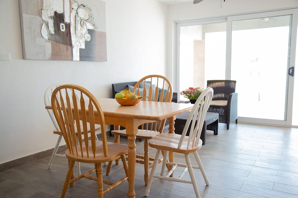 Spacious dining and living room area next to the kitchen. 