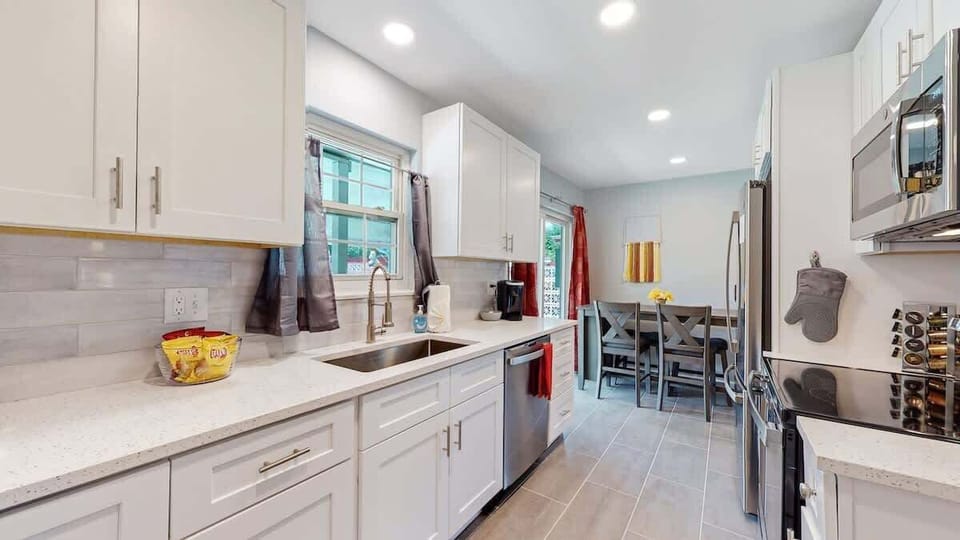 Kitchen with plenty of counter space