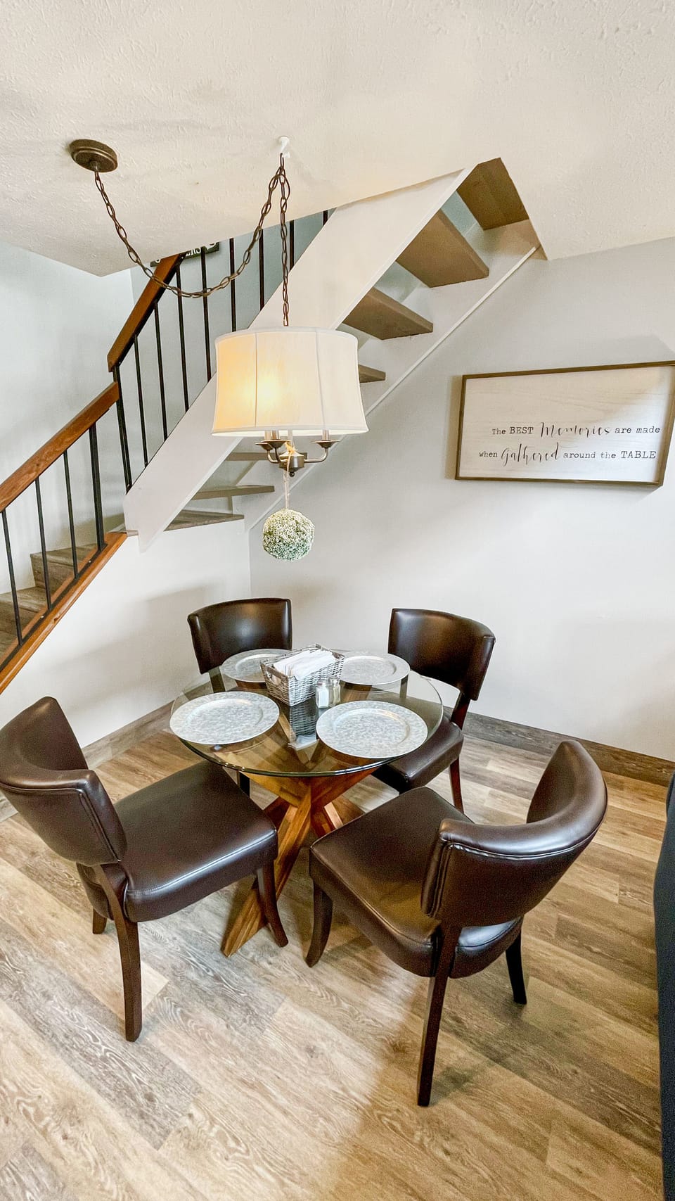Dining Nook.