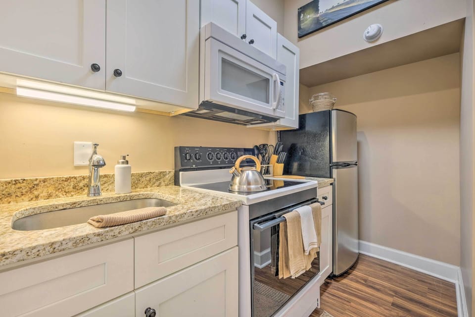 Kitchen | Stairs Required to Enter | Single-Story Interior