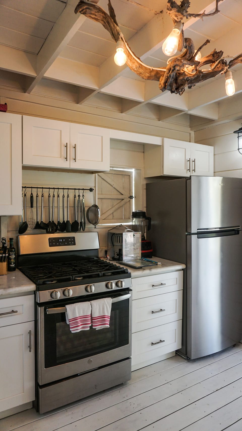 Cottage has two Keurig coffee machines, a coffee press and a drip coffee machine