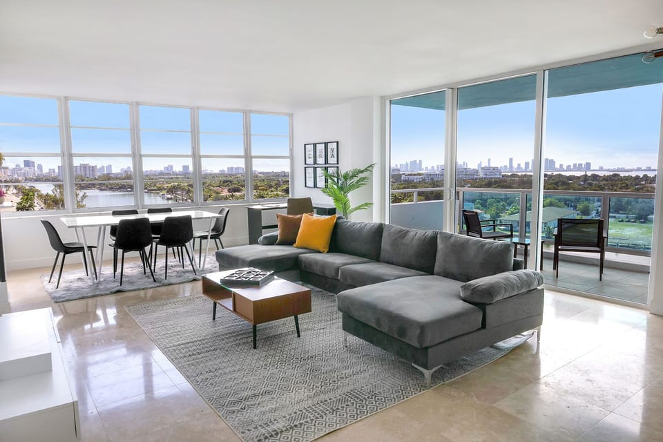 Gather on the sectional and soak up sweeping skyline views.