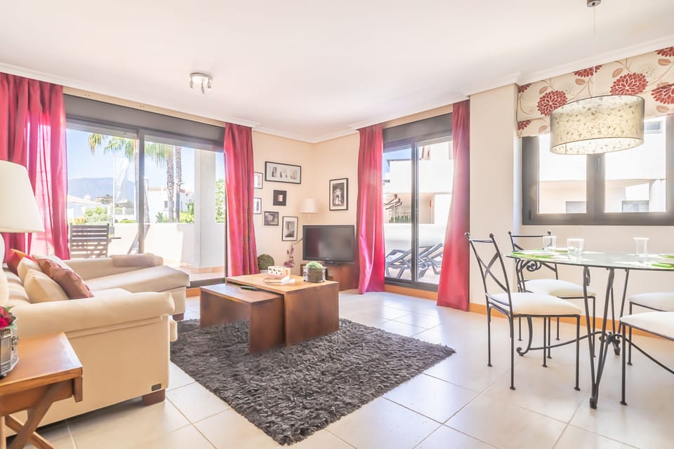Double access to terraces