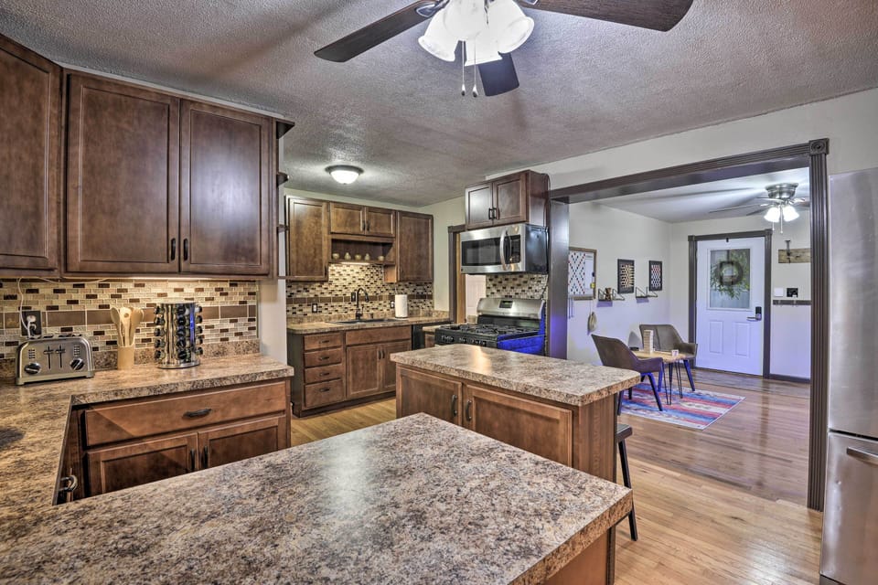 Kitchen | Keurig | Toaster