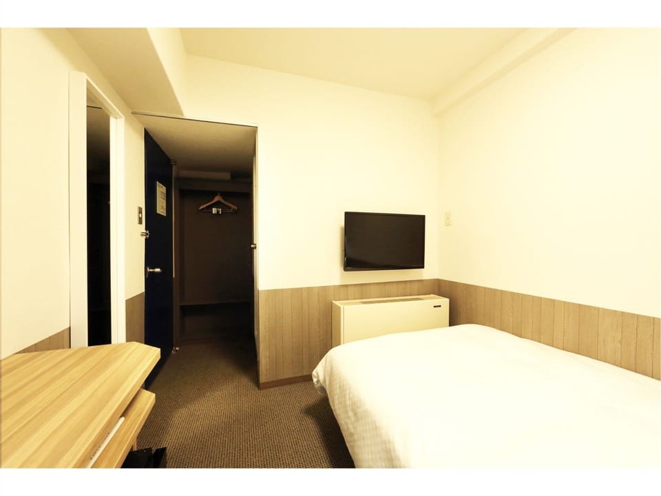 All standard rooms are wall-mounted 32-inch TVs.