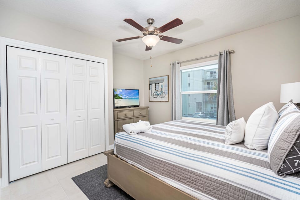 Queen Bed