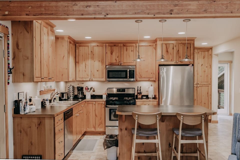 Looking in to the kitchen