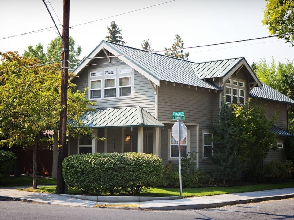 Broadway Cottage sleeps 4, air conditioning, FREE Dedicated High Speed WiFi