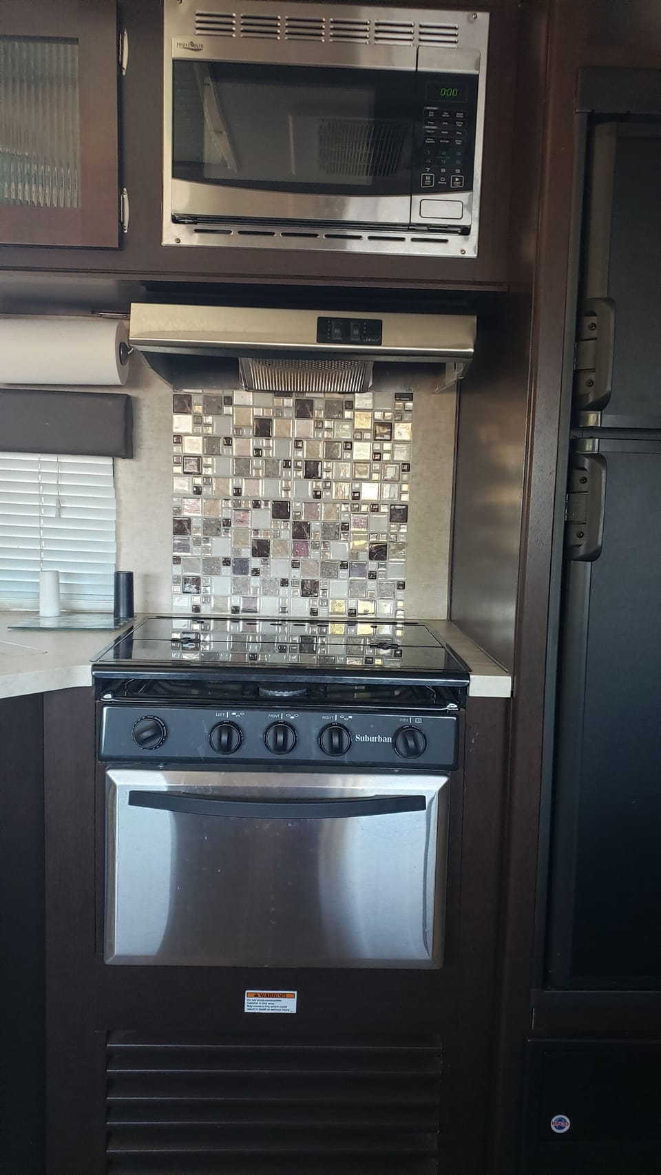 microwave and oven