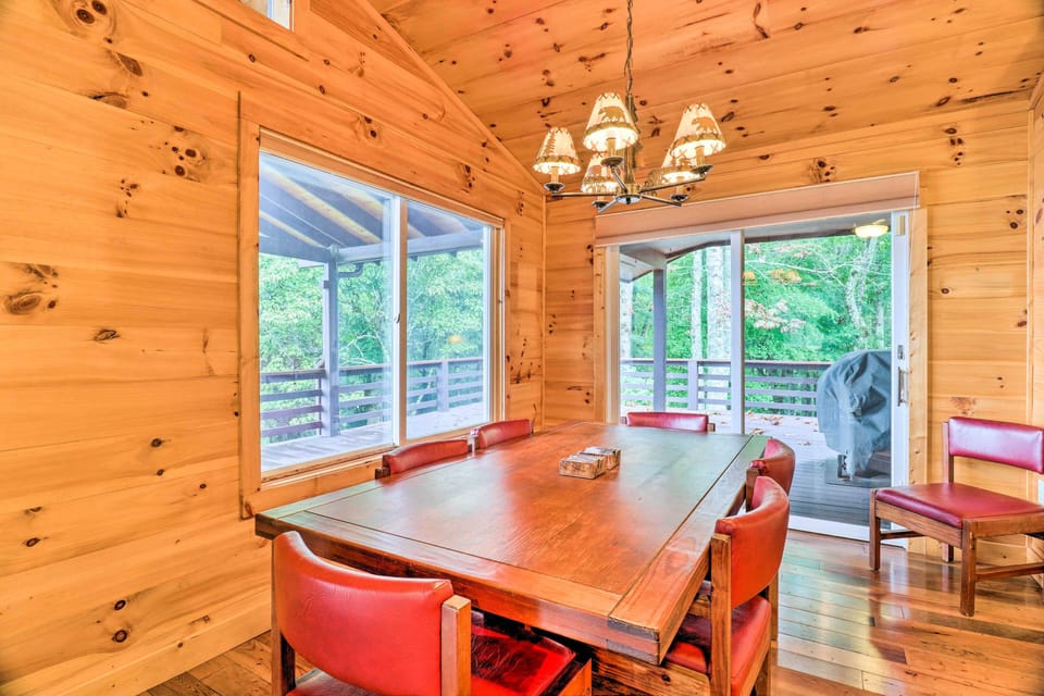 Dining Area | Deck Access