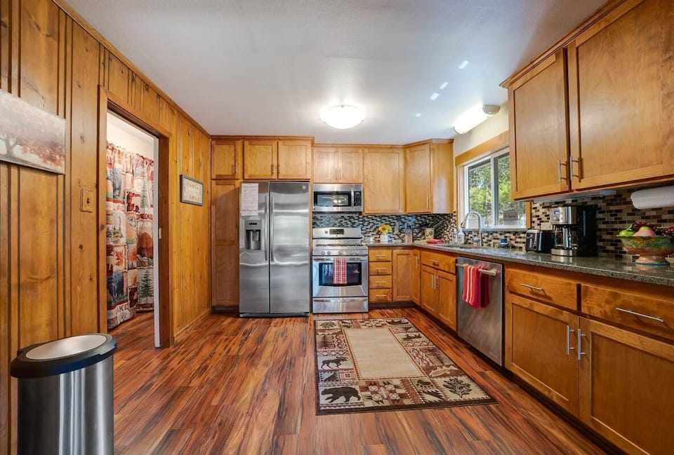 The kitchen has everything you need to cook amazing meals