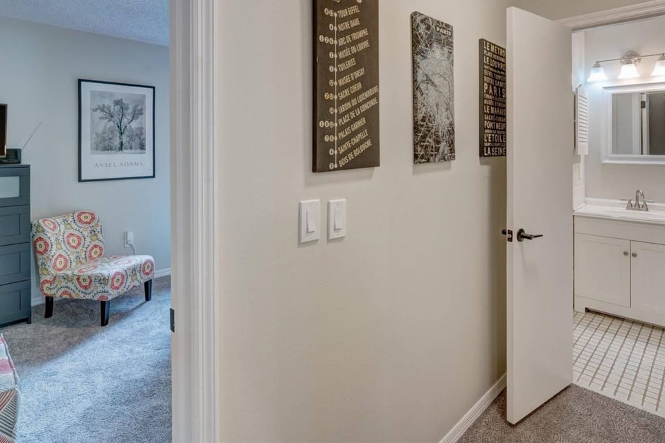 Entry to Bed and Bath number 2