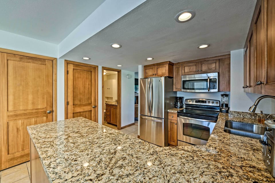 Kitchen | Cooking Basics | Drip & Keurig Coffee Makers | 1st Floor