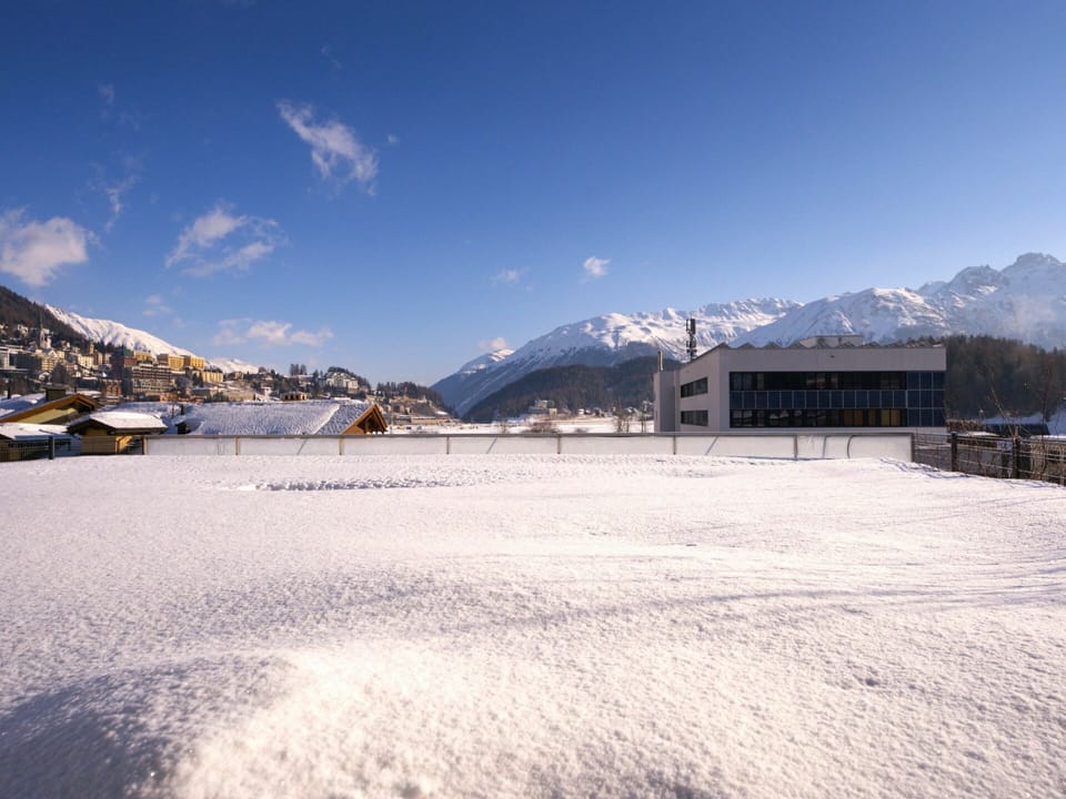 Cloud, Sky, Mountain, Snow, Ecoregion, Slope, Body Of Water, Freezing, Highland, Glacial Landform