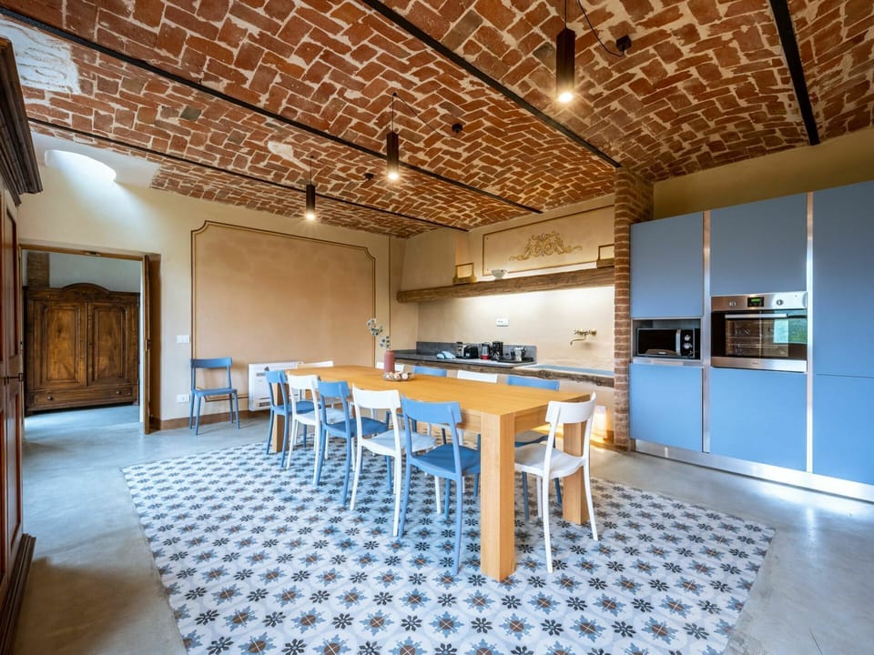 Table, Property, Furniture, Wood, Interior Design, Hall, Flooring, Chair, Floor, Real Estate