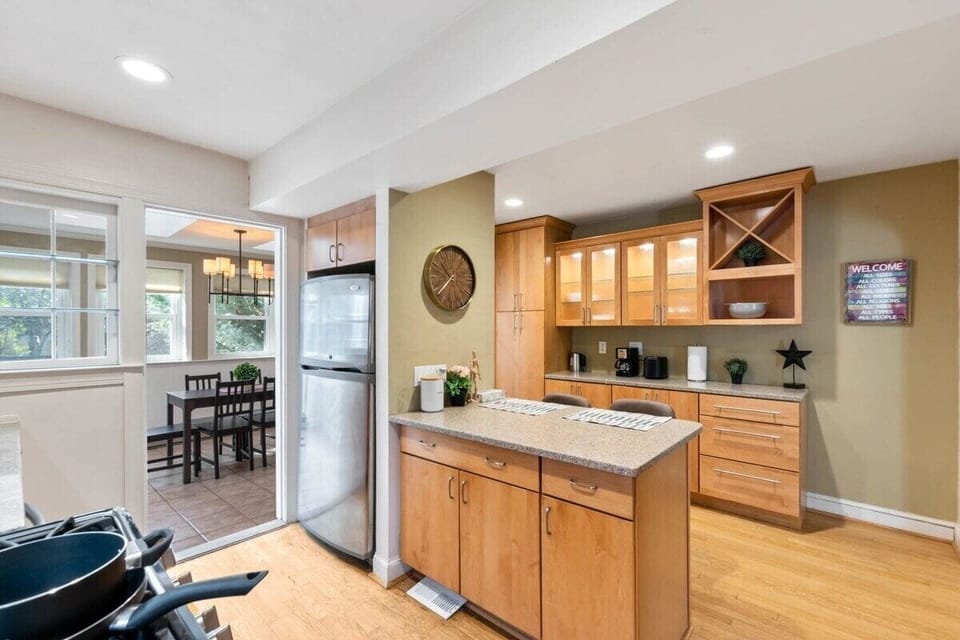 kitchen and island!