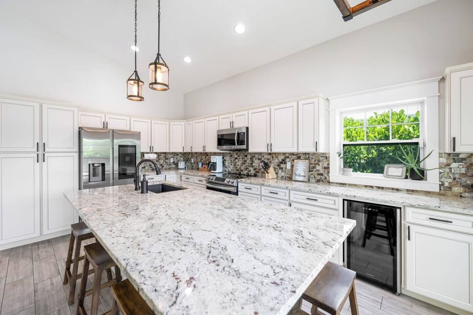Fully Stocked Kitchen