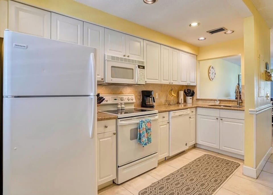 fully stocked kitchen